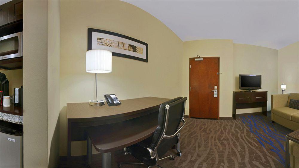 Holiday Inn Hotel & Suites Northwest San Antonio By Ihg Exteriör bild