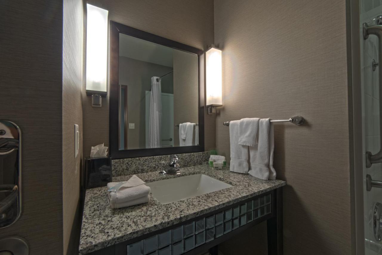 Holiday Inn Hotel & Suites Northwest San Antonio By Ihg Exteriör bild
